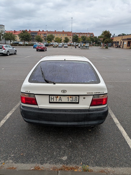 Toyota Corolla 4 of 10