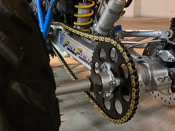 Suzuki LT250R 6 of 7