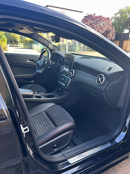 Mercedes-Benz A220 d 5 of 10