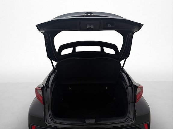 Toyota C-HR 29 of 30
