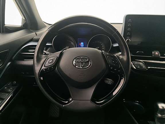 Toyota C-HR 13 of 30