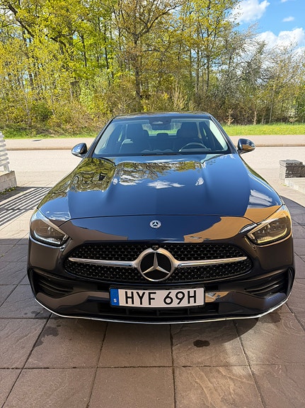 Mercedes-Benz C200 2 of 7
