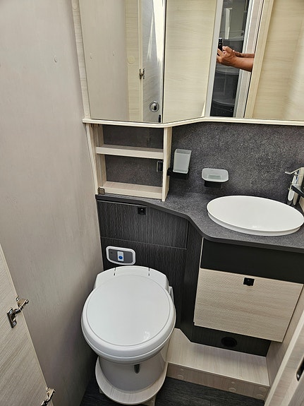 Chausson 777 GA Titanium Premium – AC & E&P Levelsystem 13 of 20