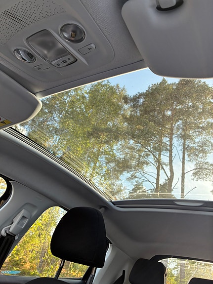 Peugeot 208 7 of 8