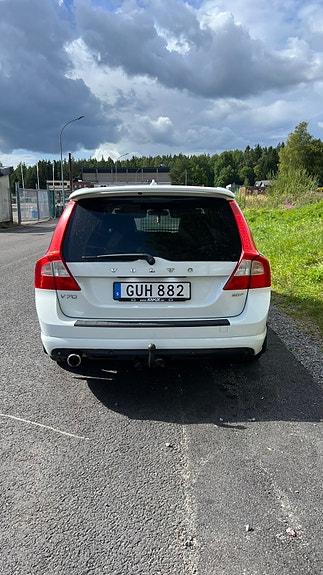 Volvo V70 7 of 18