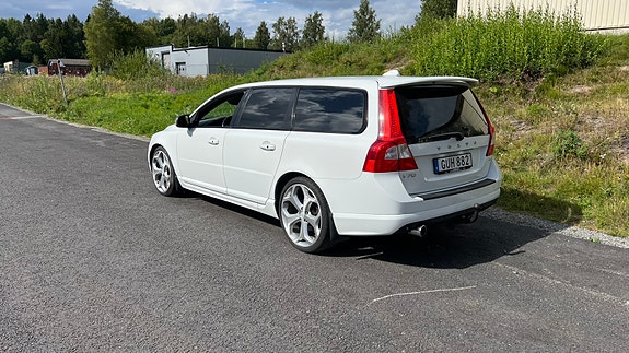 Volvo V70 8 of 18