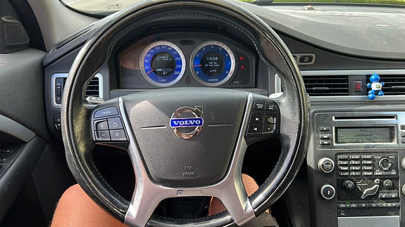 Volvo V70 9 of 18