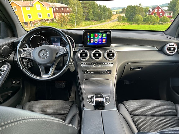 Mercedes-Benz GLC220 d 16 of 21