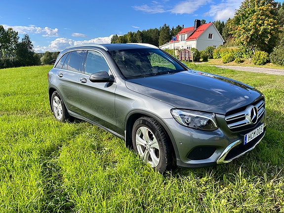 Mercedes-Benz GLC220 d 3 of 21