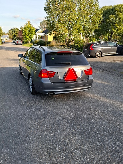 BMW 320d 5 of 9