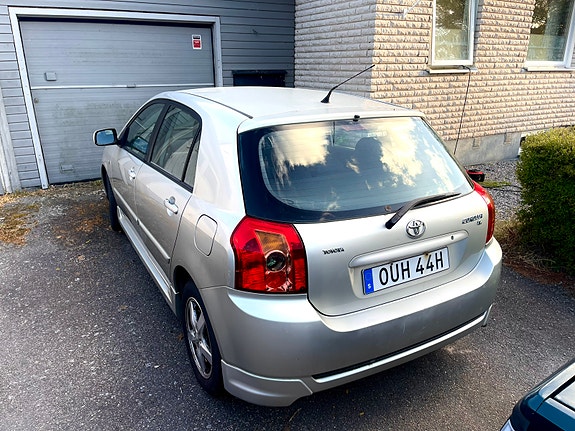 Toyota Corolla 2 of 10