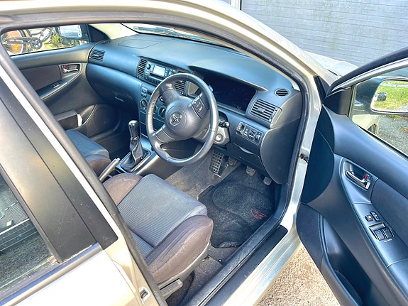 Toyota Corolla 5 of 10