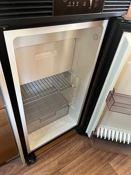 Knaus VanTourer 600 L / Truma dieselpanna / Långbädd 17 of 24