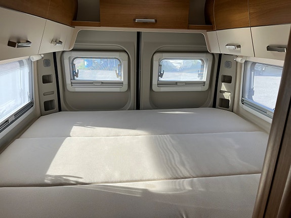 Knaus VanTourer 600 L / Truma dieselpanna / Långbädd 15 of 24