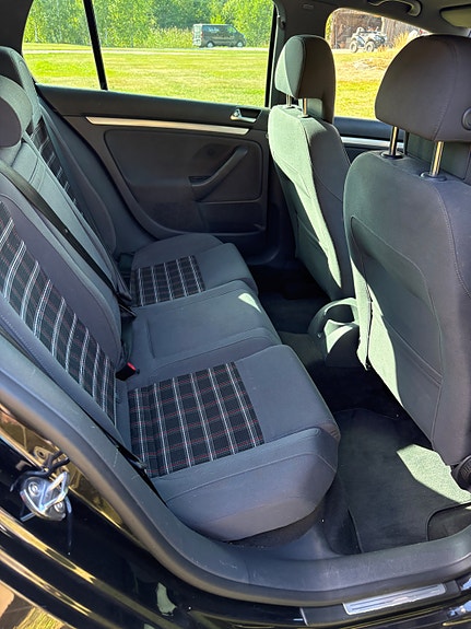 Volkswagen Golf V 6 of 8