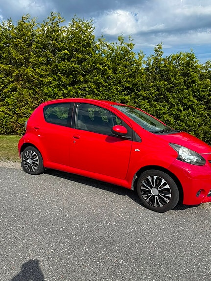 Toyota Aygo 7 of 10