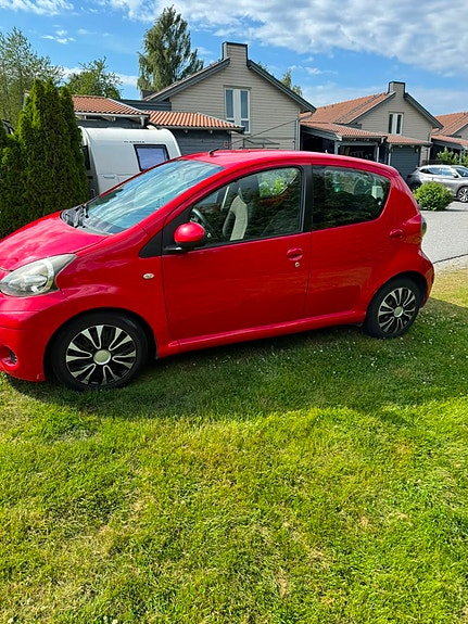 Toyota Aygo 5 of 10