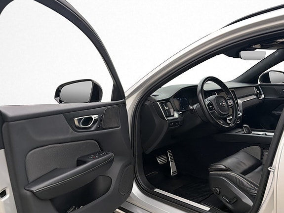 Volvo V60 10 of 30