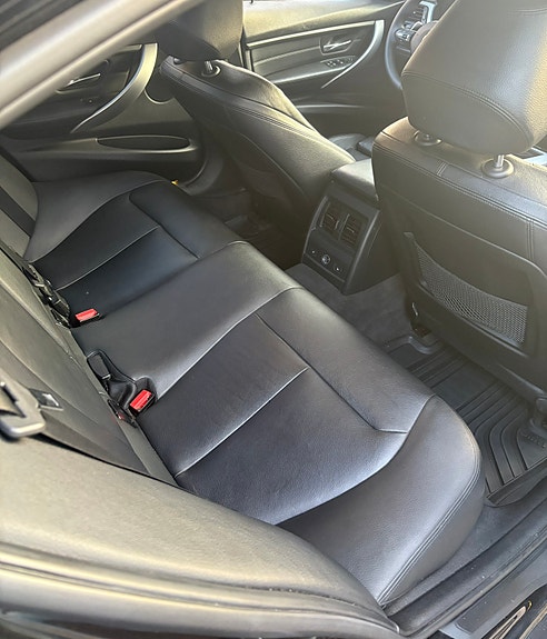 BMW 330d 13 of 17