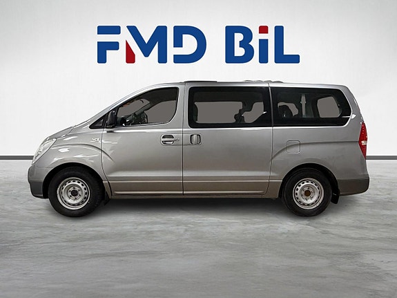 Hyundai H-1 2 of 23