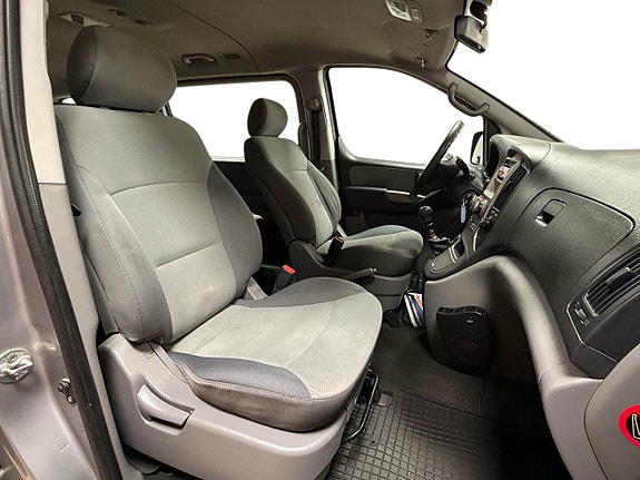 Hyundai H-1 11 of 23