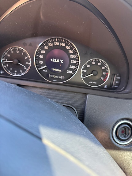 Mercedes-Benz CLK320 10 of 11