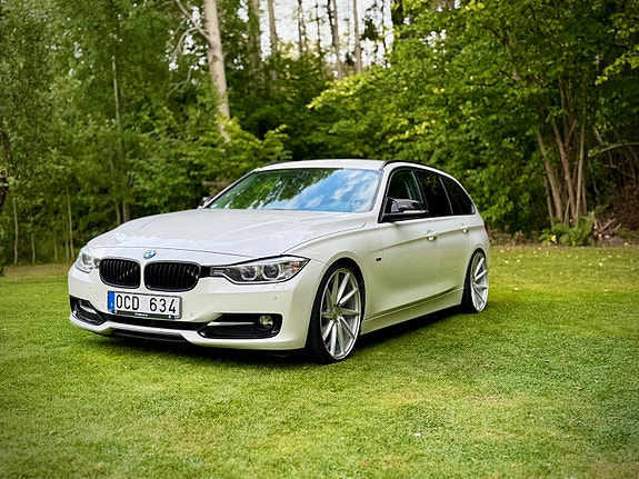 BMW 320d 13 of 15