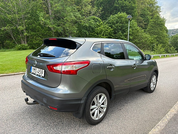 Nissan Qashqai 4 of 5
