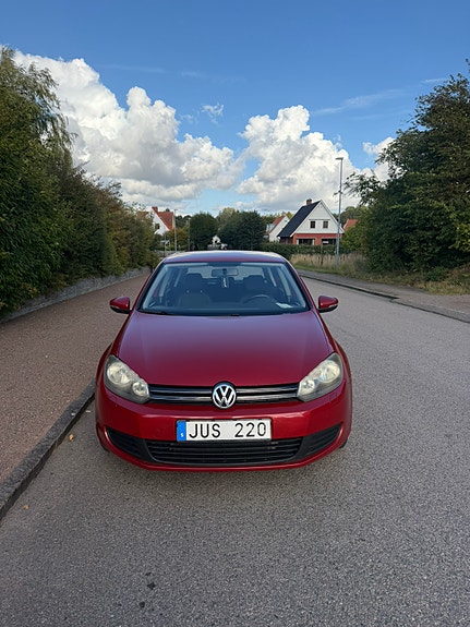 Volkswagen Golf VI 2 of 6
