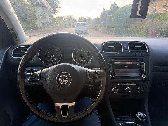 Volkswagen Golf VI 6 of 6