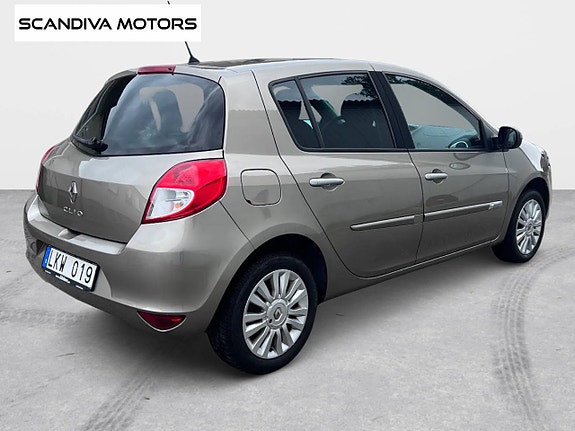 Renault Clio 9 of 21