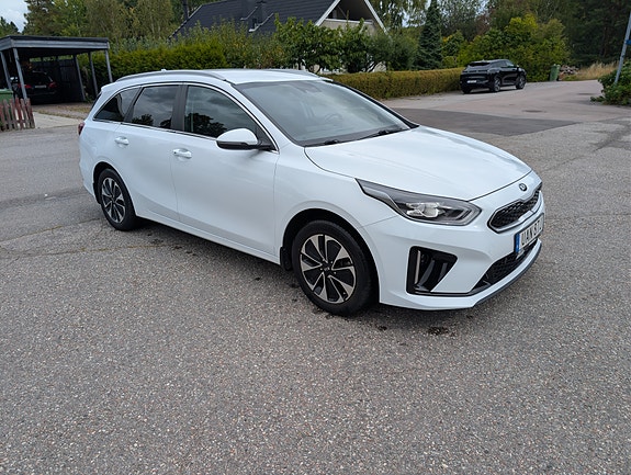 Kia Ceed 3 of 11