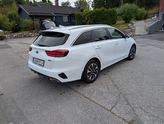 Kia Ceed 4 of 11