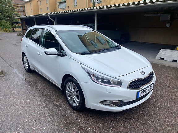 Kia Ceed 2 of 18