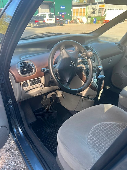 Citroen Xsara Picasso 4 of 15