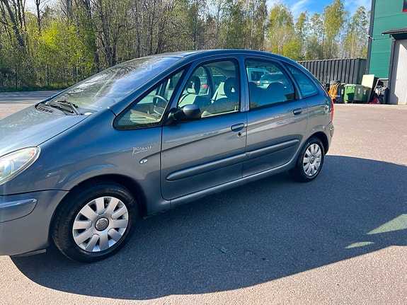 Citroen Xsara Picasso 13 of 15