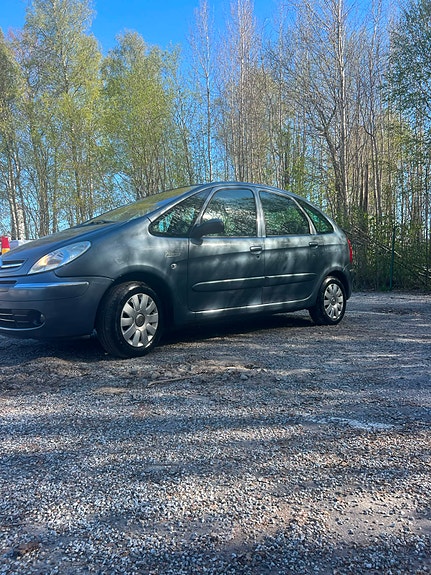 Citroen Xsara Picasso 5 of 15