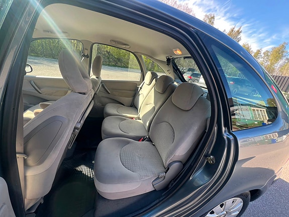 Citroen Xsara Picasso 7 of 15