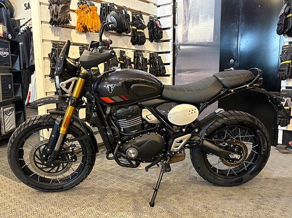 Triumph SCRAMBLER 400 XC 9 of 15