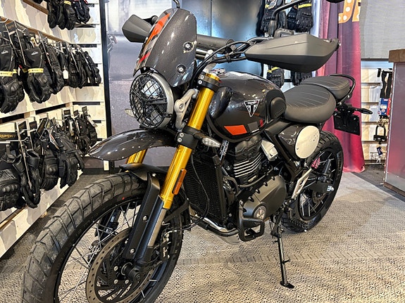 Triumph SCRAMBLER 400 XC 10 of 15