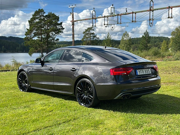 Audi A5 6 of 17