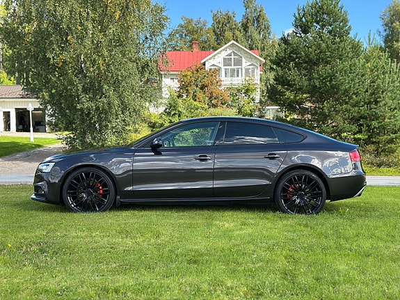 Audi A5 3 of 17