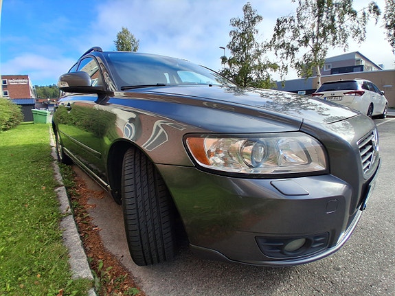 Volvo V50 4 of 11