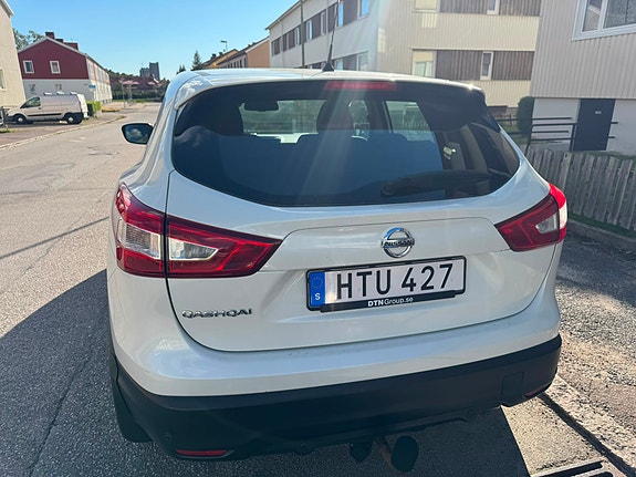 Nissan Qashqai 4 of 6