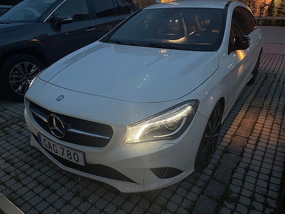 Mercedes-Benz CLA250 10 of 12