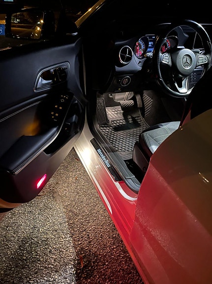 Mercedes-Benz CLA250 9 of 12