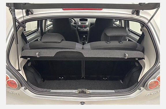 Toyota Aygo 5 of 6