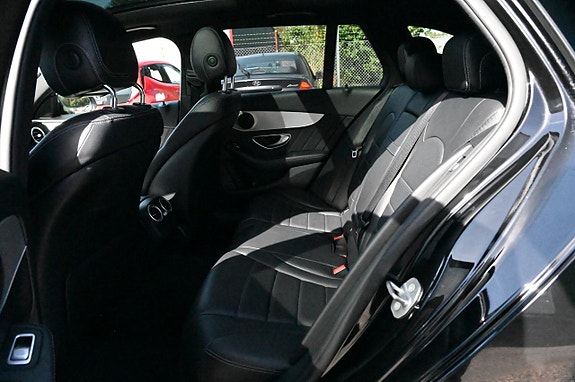 Mercedes-Benz C220 d 14 of 19