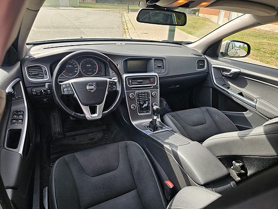 Volvo V60 5 of 6