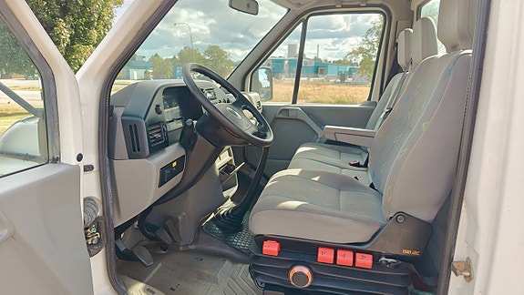 Volkswagen LT 9 of 11